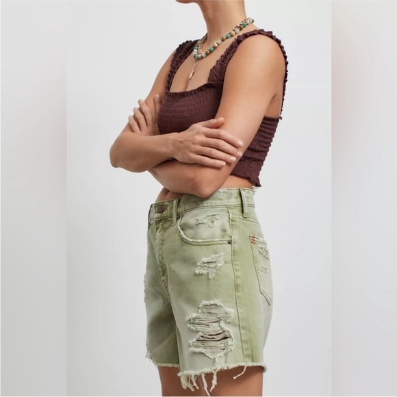 BDG Urban Outfitters Dropped Waist Destroy Short Size 25 - Picture 4 of 9